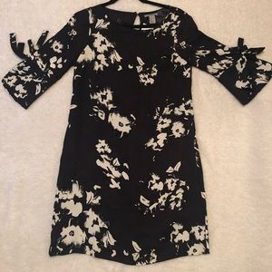 NWT FLORAL PATTERN NAVY COCKTAIL DRESS